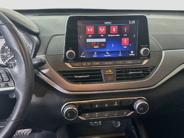 Used 2023 Nissan Altima 2.5 SR FWD image 17