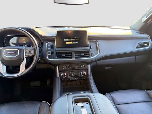 Used 2024 GMC Yukon SLT image 46