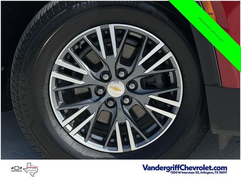 Used 2024 Chevrolet Traverse LT w/ LPO, Floor Liner Package FWD image 9
