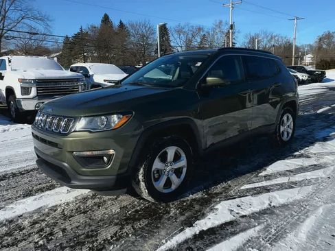 Used 2018 Jeep Compass Latitude w/ Cold Weather Group image 4