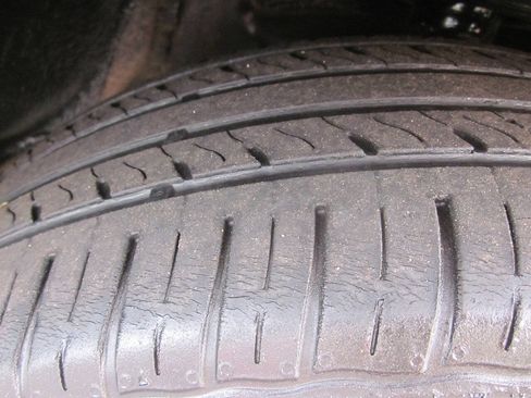 Used 2008 Chrysler PT Cruiser FWD image 16