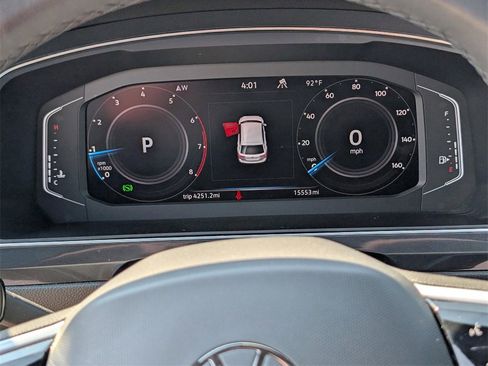 Used 2022 Volkswagen Tiguan SEL R-Line image 14