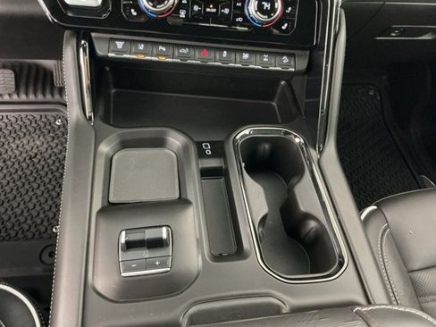 Used 2024 GMC Sierra 2500 AT4X image 23