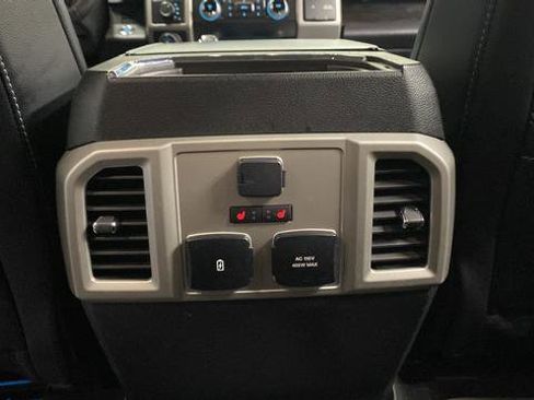 Used 2019 Ford F150 Lariat w/ Equipment Group 502A Luxury AWD/4WD image 31