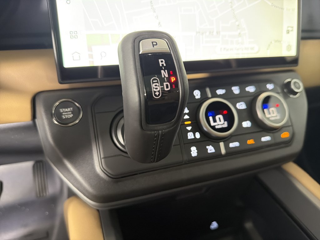 New 2026 Land Rover Defender 110 X-Dynamic SE AWD/4WD image 20