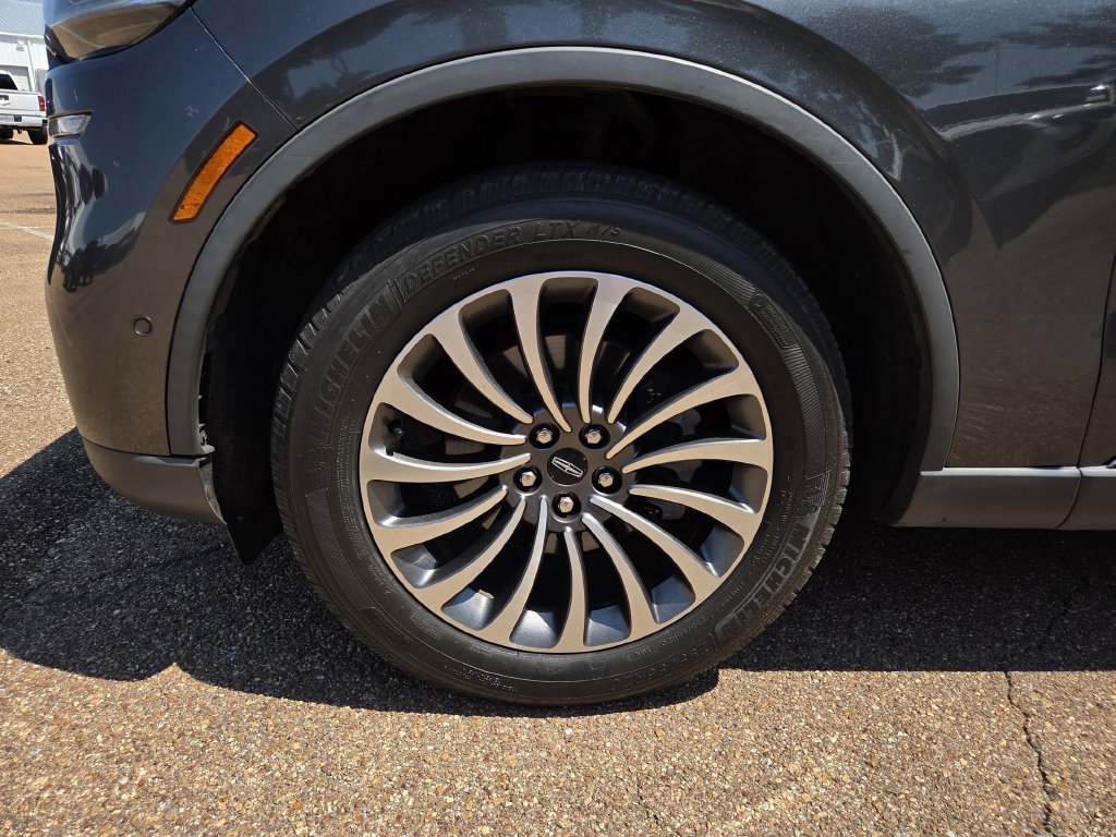 Used 2020 Lincoln Aviator Reserve w/ Equipment Group 201A AWD/4WD image 31