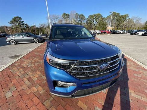 Used 2023 Ford Explorer XLT w/ Equipment Group 202A image 25