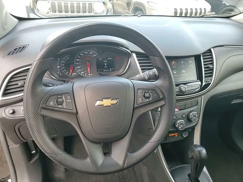 Used 2021 Chevrolet Trax LS w/ Tint and Cruise Package image 33