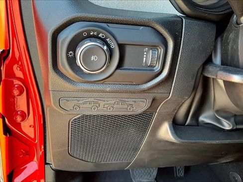 Used 2025 Jeep Wrangler Unlimited Sport AWD/4WD image 33