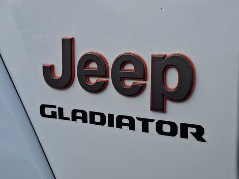 Certified 2020 Jeep Gladiator Mojave image 30