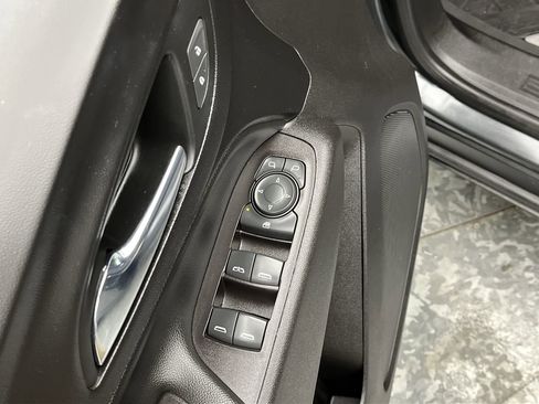 Certified 2021 Chevrolet Equinox LT w/ LPO, Floor Liner Package AWD/4WD image 8