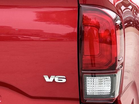 Used 2020 Toyota Tacoma SR5 image 7
