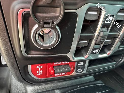 Used 2021 Jeep Wrangler Unlimited Rubicon AWD/4WD image 22