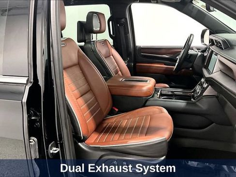 Used 2023 GMC Yukon XL Denali Ultimate AWD/4WD image 40