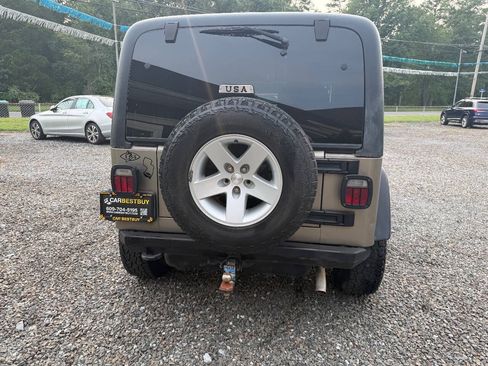 Used 2005 Jeep Wrangler Rubicon AWD/4WD image 5