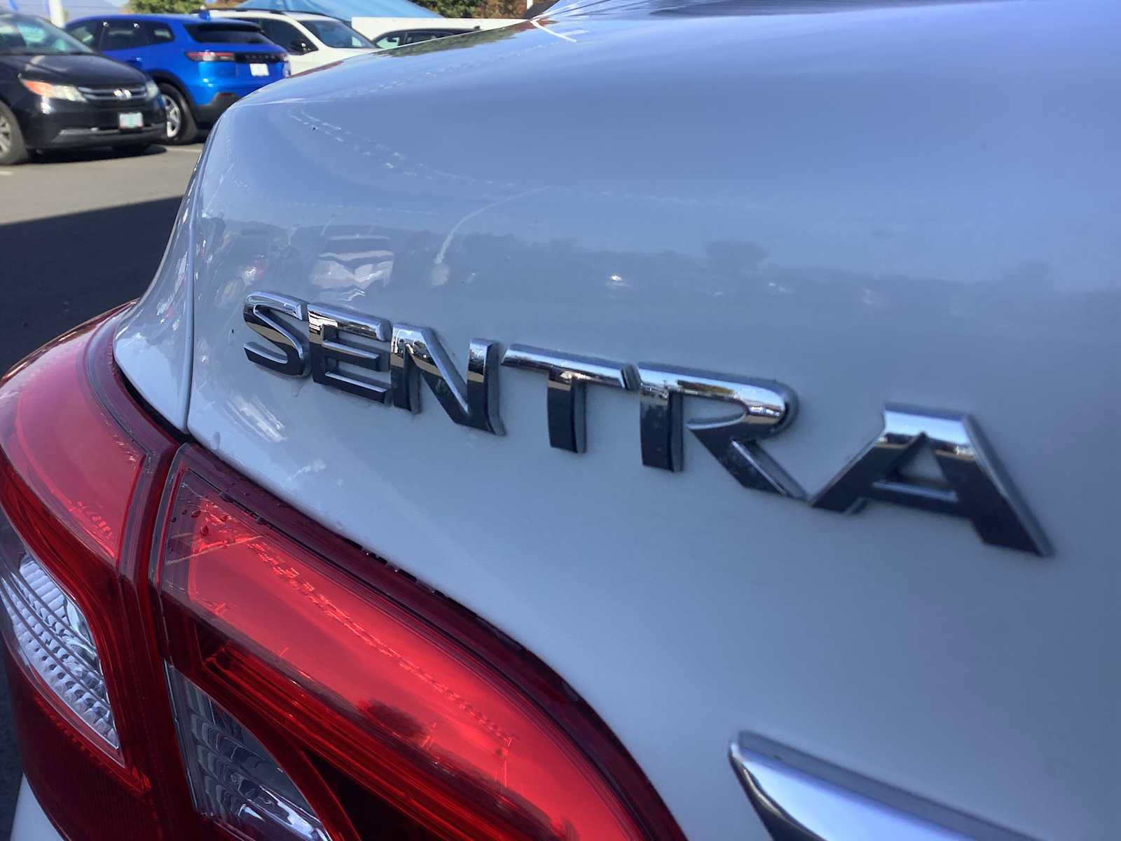 Used 2019 Nissan Sentra SV w/ Special Edition Package FWD image 6
