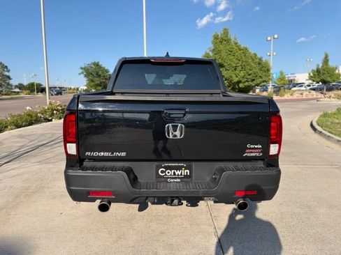 Used 2023 Honda Ridgeline Sport image 7