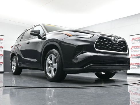 Used 2023 Toyota Highlander L image 35