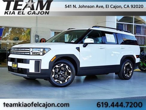 Used 2024 Hyundai Santa Fe SEL image 2