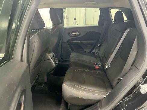 Used 2015 Jeep Cherokee Latitude w/ Trailer Tow Group FWD image 21