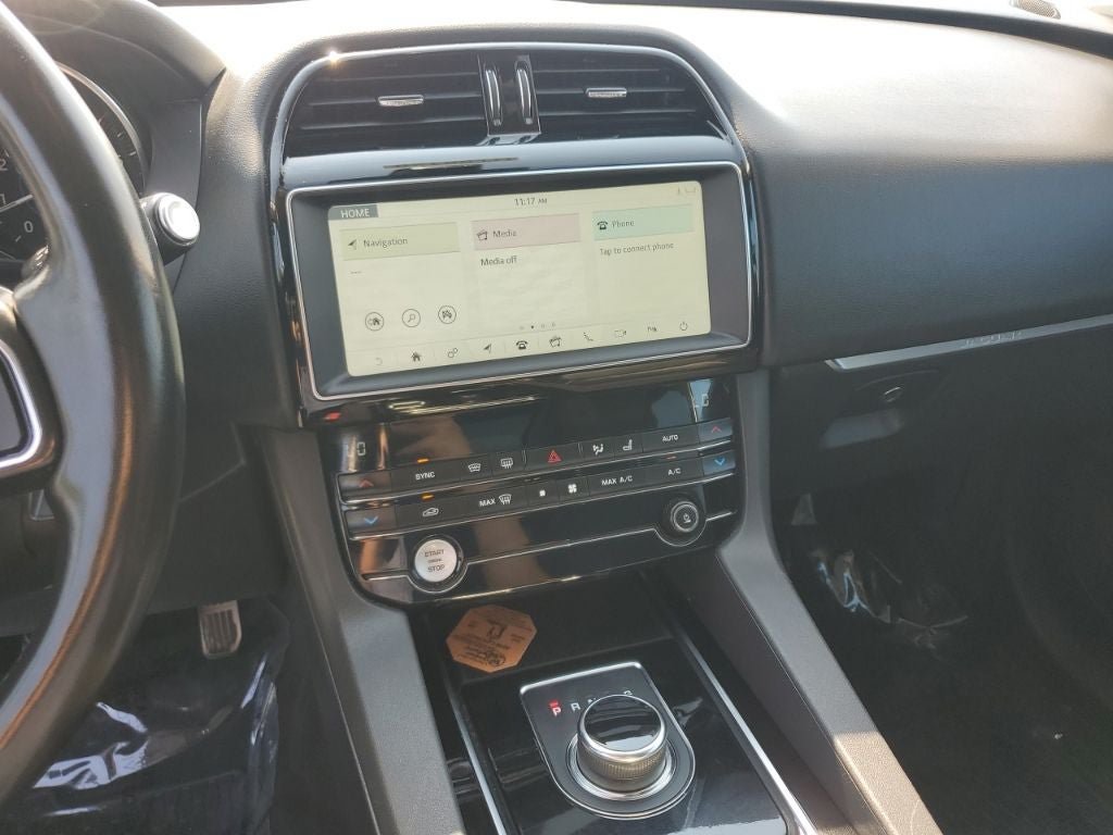 Used 2019 Jaguar F-PACE Premium AWD/4WD image 30