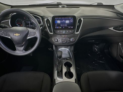 Used 2021 Chevrolet Malibu LS FWD image 27