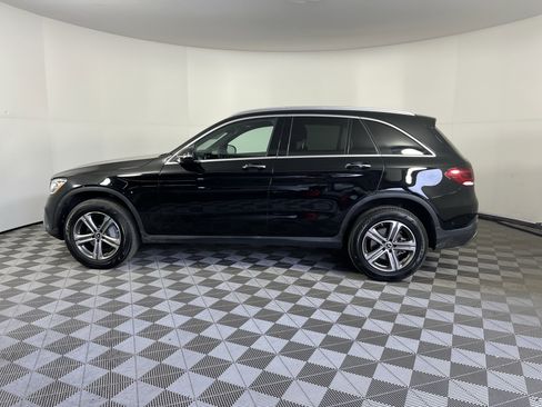 Used 2022 Mercedes-Benz GLC 300 4MATIC image 2