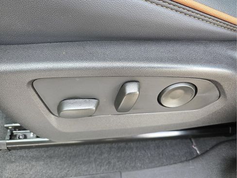 Used 2026 GMC Canyon AT4 image 14