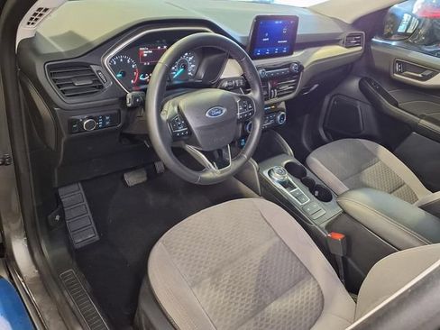 Used 2022 Ford Escape SE w/ SE Sport Appearance Package FWD image 4