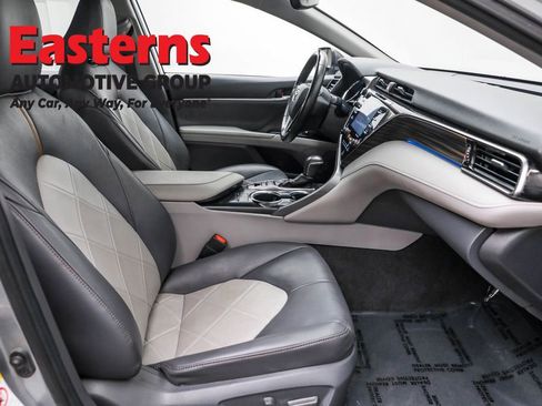 Used 2019 Toyota Camry XLE image 21