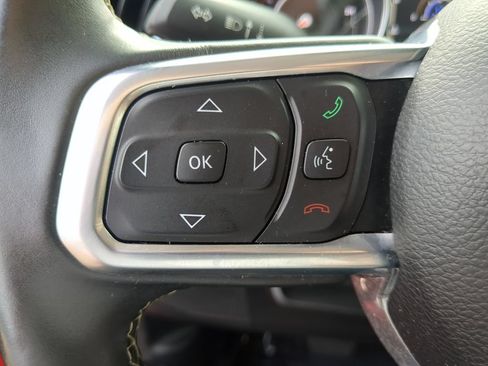 Used 2019 Jeep Wrangler Unlimited Sahara AWD/4WD image 26