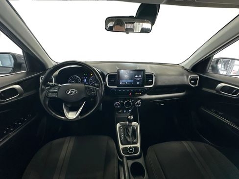 Used 2021 Hyundai Venue SEL image 15