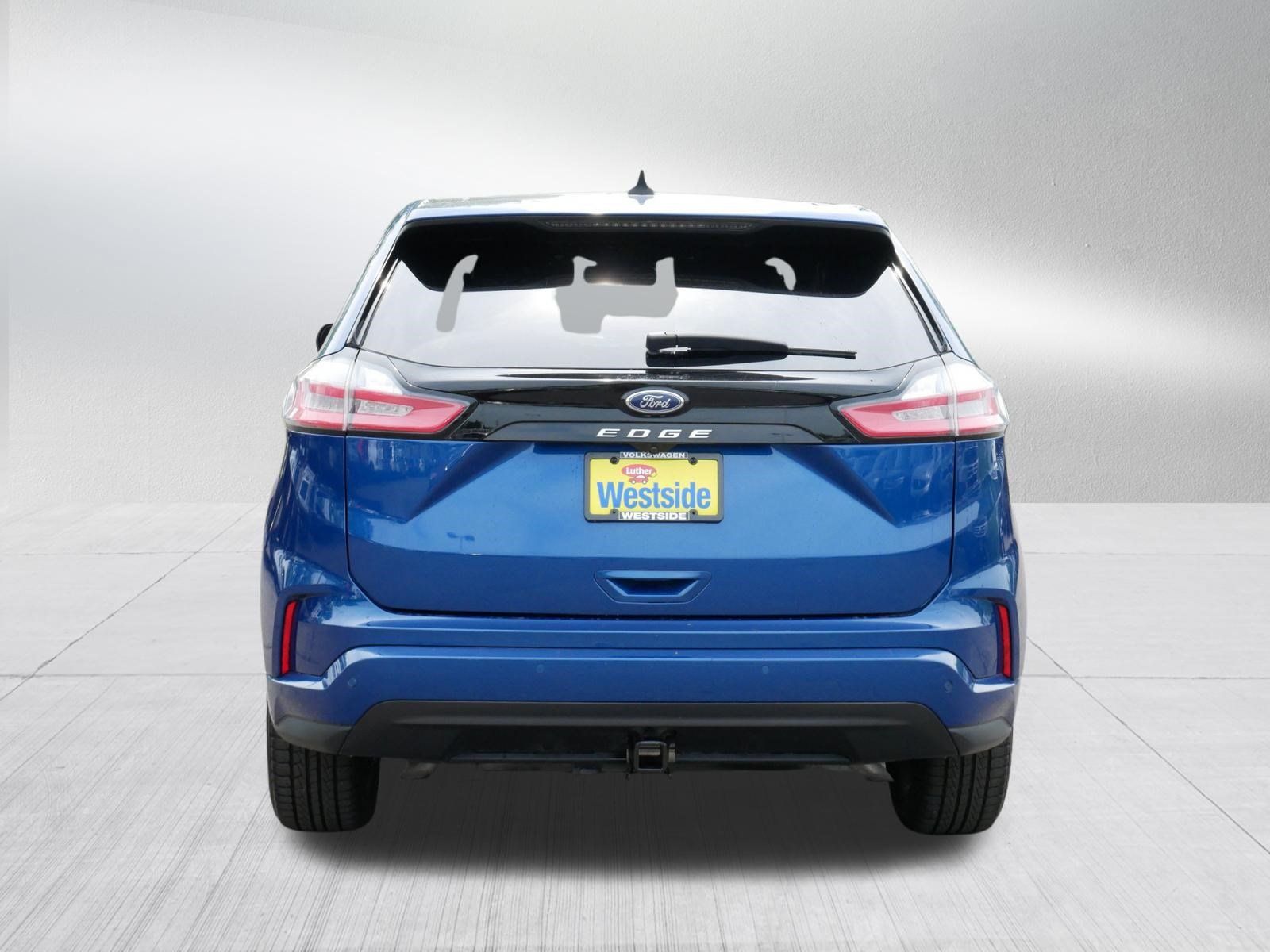 Used 2024 Ford Edge ST-Line w/ Class II Trailer Tow Package AWD/4WD image 6