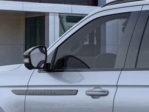 New 2026 Lincoln Navigator Reserve w/ Jet Appearance Package AWD/4WD image 21