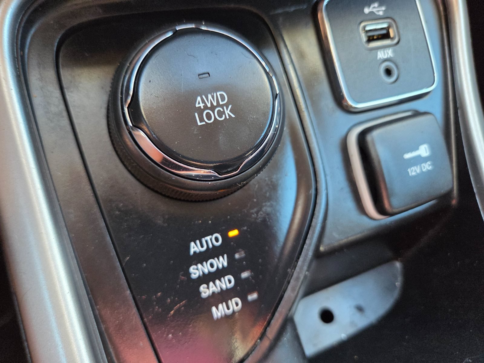 Used 2017 Jeep Compass Latitude w/ Popular Equipment Group AWD/4WD image 17