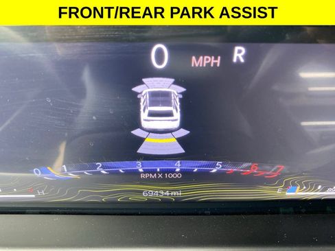 Used 2024 Jeep Wagoneer Series II w/ Flexible Seating Group RWD image 18