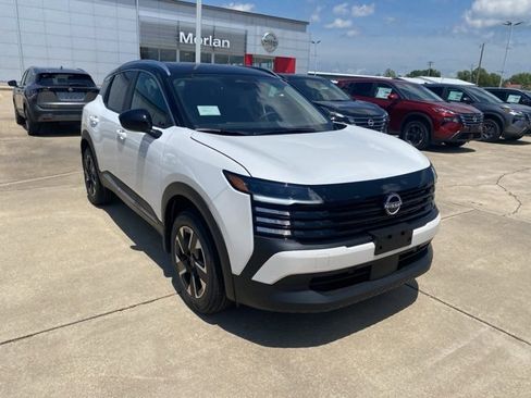 New 2025 Nissan Kicks SV w/ SV Premium Package image 8