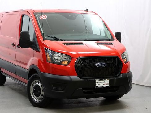 Used 2023 Ford Transit 150 Low Roof RWD image 3