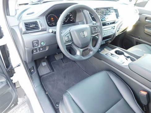 New 2025 Honda Ridgeline RTL image 19