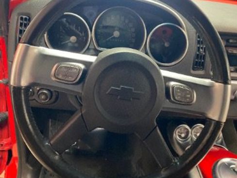 Used 2004 Chevrolet SSR w/ Preferred Equipment Group RWD image 17