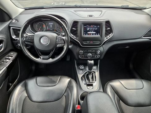 Used 2020 Jeep Cherokee Latitude Plus AWD/4WD image 31