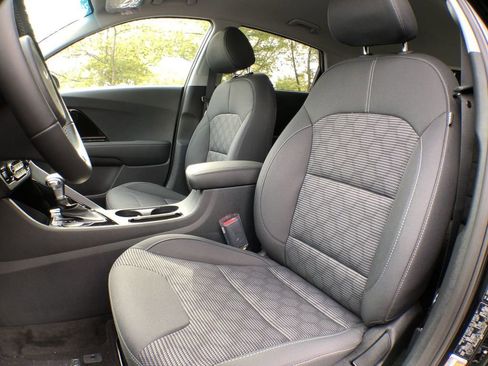 Used 2022 Kia Niro LXS image 39