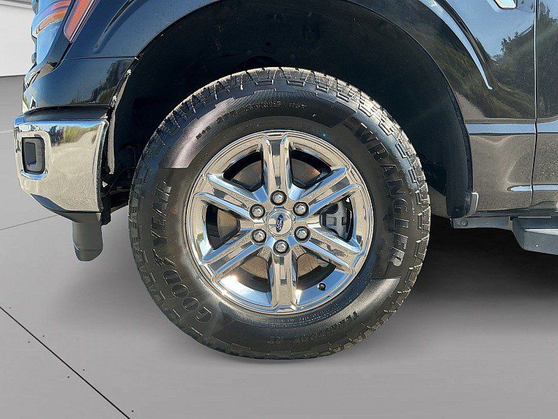 Used 2025 Ford F150 XLT w/ Equipment Group 301A Standard AWD/4WD image 9
