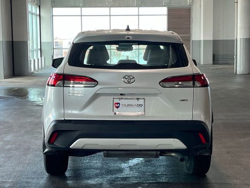 Used 2023 Toyota Corolla Cross L image 8