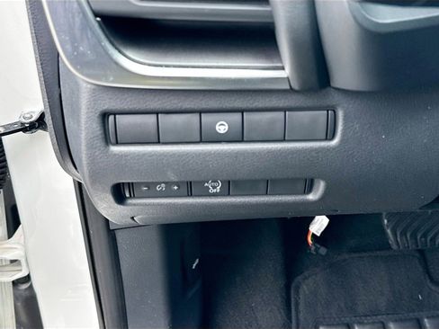 Used 2023 Nissan Rogue SV FWD image 22