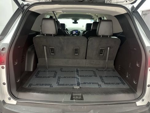 Used 2021 Chevrolet Traverse RS AWD/4WD image 42