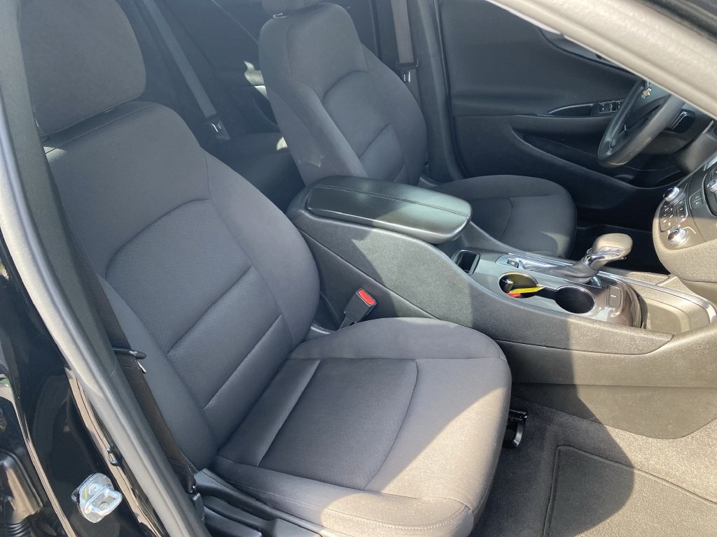 Used 2022 Chevrolet Malibu LT FWD image 30