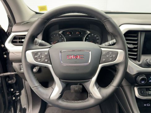 Used 2023 GMC Acadia SLT w/ Elevation Edition image 16