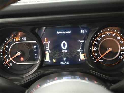 Used 2024 Jeep Wrangler Sahara w/ Technology Group image 23