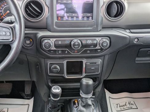 Used 2023 Jeep Gladiator Sport image 17